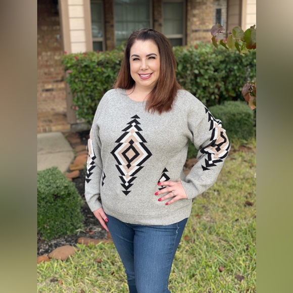 Michelle Mae Aztec Sweater - Picture 5 of 6